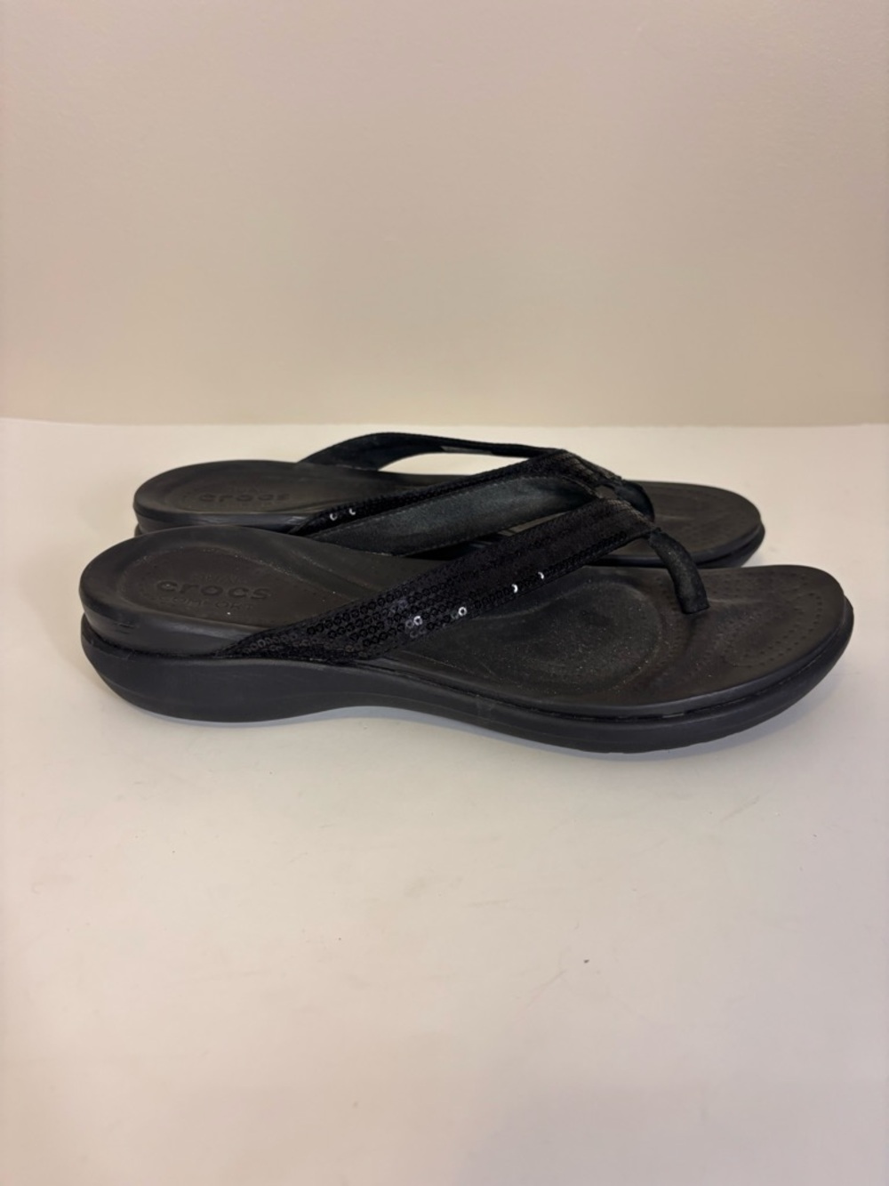 CROCS Women's Black Sequin Strap Flip Flop Sandals US 10